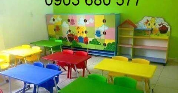 Bàn nhựa chữ nhật gập chân giá rẻ, chất lượng cao cho trẻ