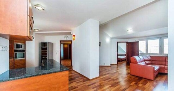 Nhà chính chủ 3+kk,100 m2 cần cho thuê,có thể vào ở ngay tại Praha 2