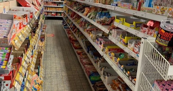 Sang nhượng Potraviny 180m2 / kho 90m2 tại Hostinné