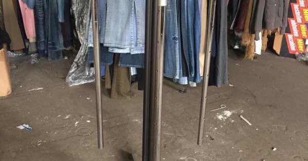 Nhượng lại cửa hàng rộng 360m2 nằm trên trục đường liên huyện