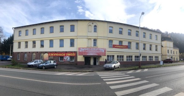 Nhượng lại cửa hàng rộng 360m2 nằm trên trục đường liên huyện