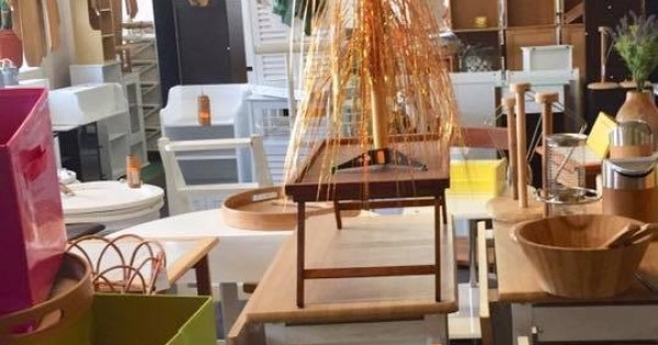 Nhượng lại cửa hàng rộng 360m2 nằm trên trục đường liên huyện