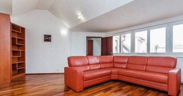 Nhà chính chủ 3+kk,100 m2 cần cho thuê,có thể vào ở ngay tại Praha 2