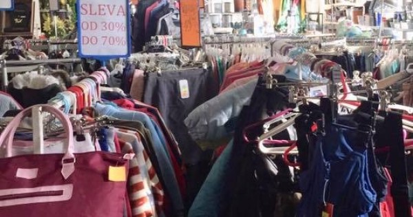 Nhượng lại cửa hàng rộng 360m2 nằm trên trục đường liên huyện