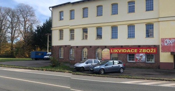 Nhượng lại cửa hàng rộng 360m2 nằm trên trục đường liên huyện