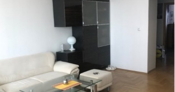 Cho thuê byt 3+1 ( 82 m2 ) tầng 10 tại Praha - Kamýk, có tầng hầm đỗ xe