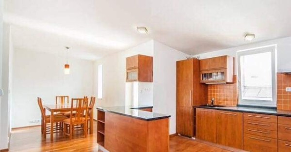 Nhà chính chủ 3+kk,100 m2 cần cho thuê,có thể vào ở ngay tại Praha 2