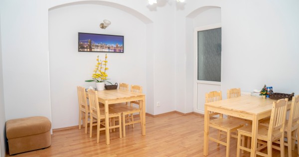 Nhà nghỉ Sunshine Pension ngay tại trung tâm TP Karlovy Vary