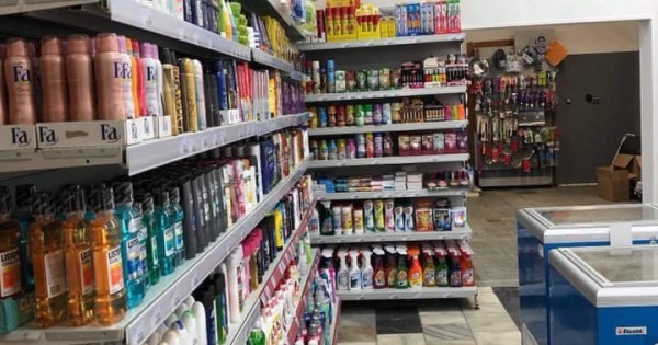 Cần sang nhượng lại Potraviny ở thành phố Most tổng diện tích 300m2