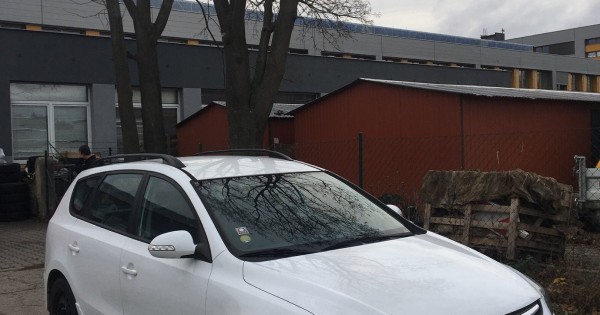 Cần bán xe Hyundai I30 CW đời 12/2010 / 189 000 km, xe dầu