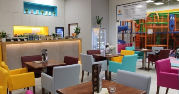 Cho thuê chỗ làm quán ăn trong siêu thị Central Jablonec