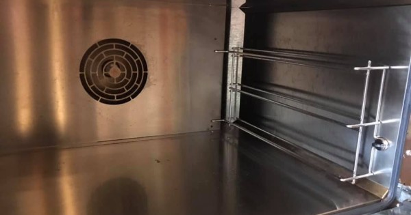 Cần thanh lý lò nướng bánh UNOX LineMicro 4x 600x400 XF 043 Domenica