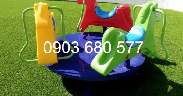 Đu quay, mâm xoay dành cho bé mầm non