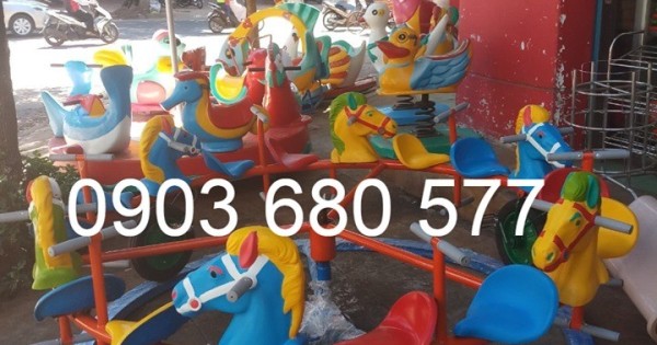 Đu quay, mâm xoay dành cho bé mầm non