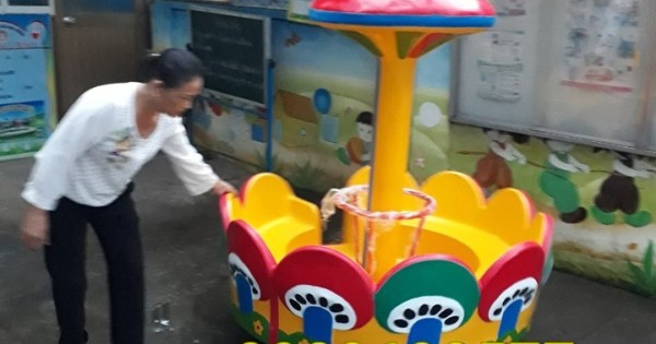 Đu quay, mâm xoay dành cho bé mầm non