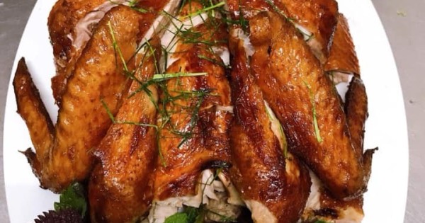 Restaurace Hoa mai nhận đăt các món ngon độc đáo Việt Nam