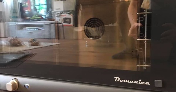 Cần thanh lý lò nướng bánh UNOX LineMicro 4x 600x400 XF 043 Domenica