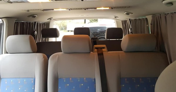 Bán xe Volkswagen Caravelle 2.5, 96kw loại LONG 8 ghế