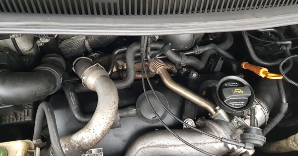 Bán xe Volkswagen Caravelle 2.5, 96kw loại LONG 8 ghế