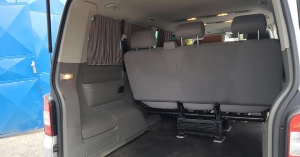 Bán xe Volkswagen Caravelle 2.5, 96kw loại LONG 8 ghế