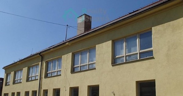 Bán tòa nhà tại trung tâm Klicperova 208, Hlinsko, diện tích 1.050m2