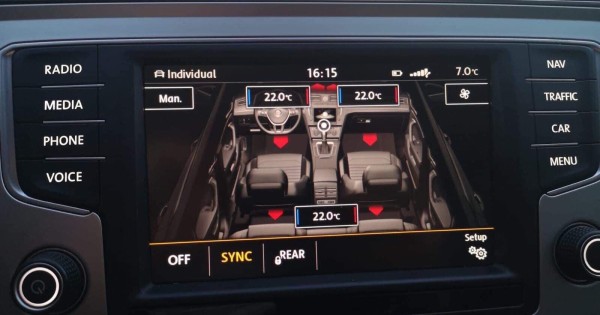 Bán xe Volkswagen Passat đời 2017 đầu 2018, 4x4, chạy diesel, 110KW, 75000km