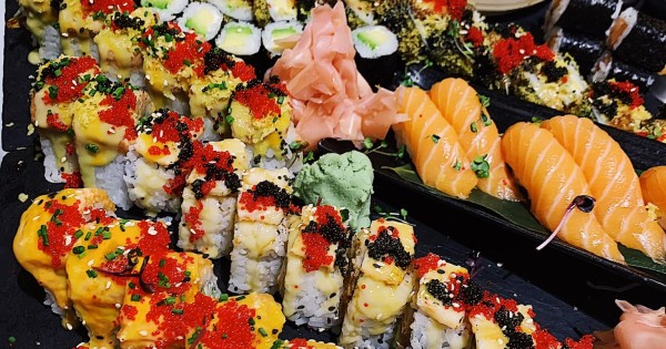 DuHa sushi tìm 2 bồi bàn làm full time làm lâu dài
