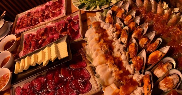 DuHa sushi tìm 2 bồi bàn làm full time làm lâu dài