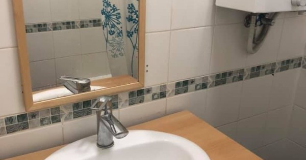 Cho thuê phòng ngắn hạn đầy đủ điện nước lò sưởi khu vực praha 4