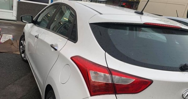 Bán xe Hyundai i30 đời 2014 mới chạy 54 nghìn km, số tự động, camera lùi