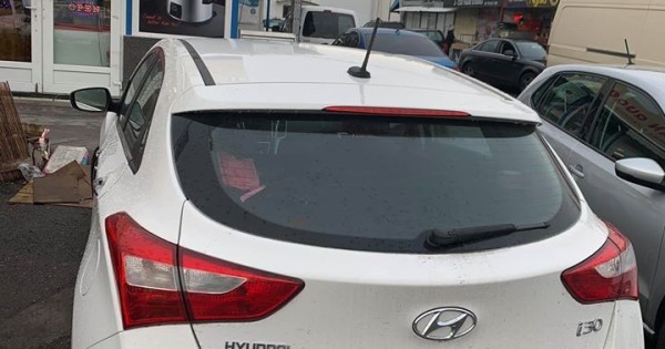 Bán xe Hyundai i30 đời 2014 mới chạy 54 nghìn km, số tự động, camera lùi