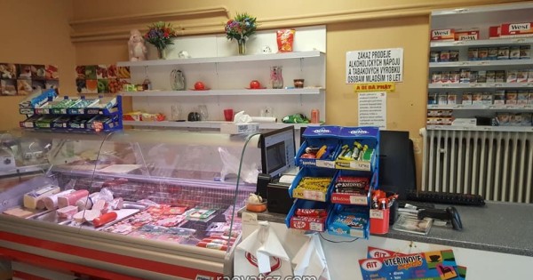 Nhượng lại cửa hàng potraviny rộng 75m2 bán và kho 25m2 thuộc Strakonice Jhocesky kraj