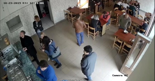 nhượng lại quán ăn trên mặt phố chính phố Sokolovská 457/128, Libeň, Palmovka