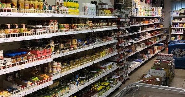 Cần nhượng lại cửa hàng ,làng hơn 3500 dân diện tích bán hàng 100m vuông