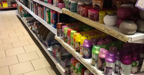 Cần nhượng lại cửa hàng ,làng hơn 3500 dân diện tích bán hàng 100m vuông