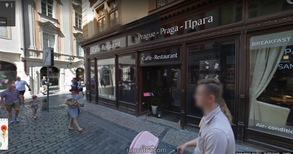 Nhượng  quán Restaurace với dt 202 m2 với 2 cửa từ 2 phố Karlova và Husova, Praha 1