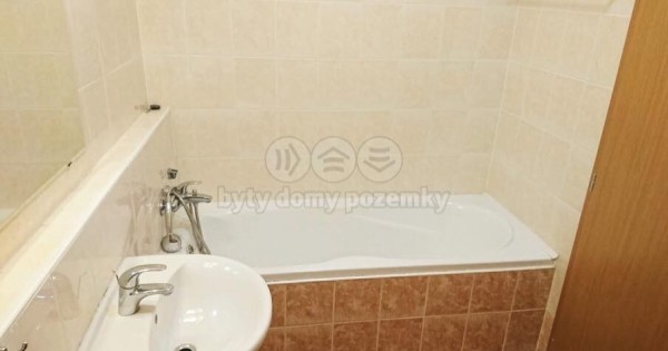 Bán nhà 3kk mới xây 2019 rộng 101,59m2 vùng Kyje Praha 9 gần černý most