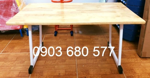 Cung cấp bàn ghế gỗ trẻ em cho trường mầm non