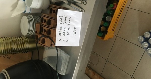 Thanh lí đồ dùng cho quán ăn tại Praha 3