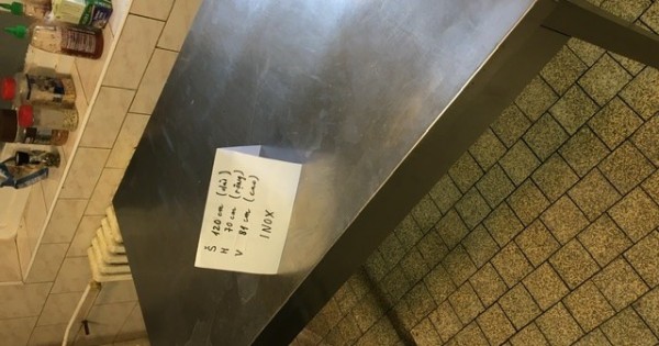 Thanh lí đồ dùng cho quán ăn tại Praha 3