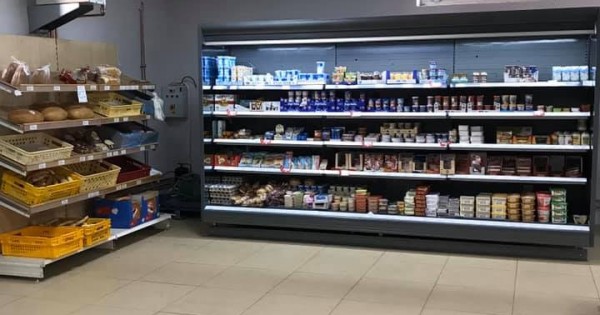 Sang nhượng cửa hàng rộng 500m2 tại Liberec, đối diện khu chung cư