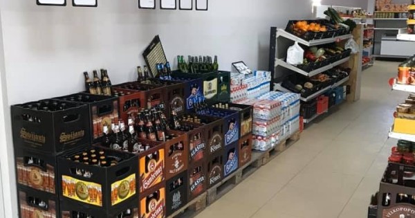 Sang nhượng cửa hàng rộng 500m2 tại Liberec, đối diện khu chung cư