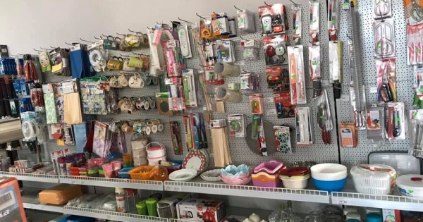 Sang nhượng cửa hàng rộng 500m2 tại Liberec, đối diện khu chung cư