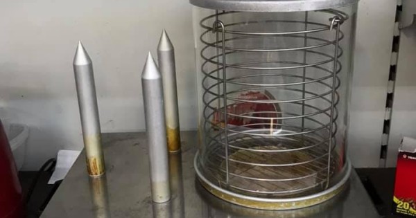 Thanh lý toàn bộ giàn kệ, trang thiết bị và hàng hoá Potraviny tại Brno