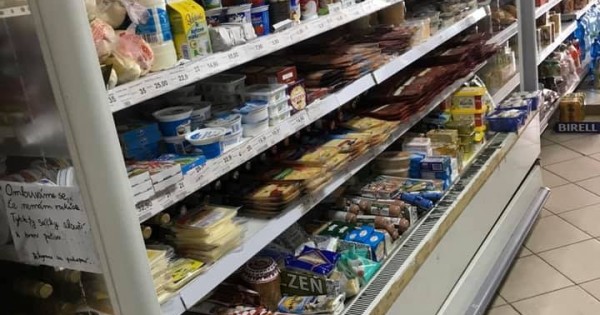 Thanh lý 2 tủ jogurt  và Salam khu vực Plzen