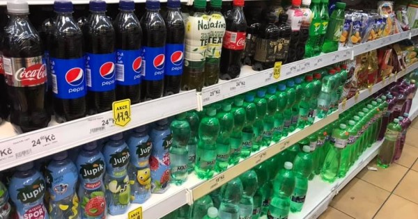 Thanh lý toàn bộ giàn kệ, trang thiết bị và hàng hoá Potraviny tại Brno