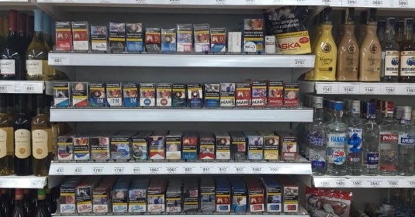 Nhượng lại cửa hàng 65m² , kho 10m², najem + nước 6600kc khu vực Česká Lípa