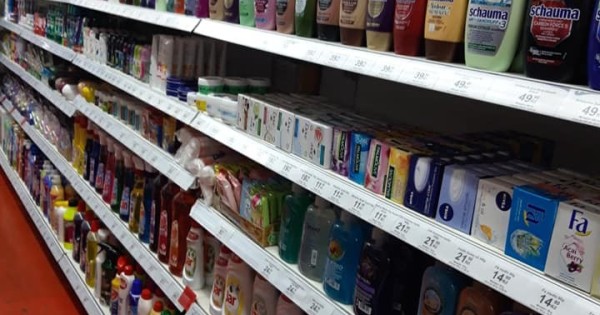 Nhượng lại cửa hàng 65m² , kho 10m², najem + nước 6600kc khu vực Česká Lípa