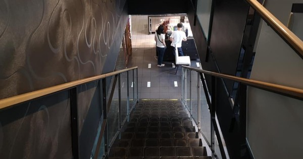 Nhượng quán ăn tại Praha 4 Háje gần metro và khu chung cư đông đúc