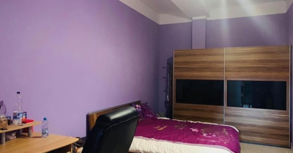 Bán cửa hàng 150m, kho rộng 100m, nhà ở có vườn rau nhỏ và bãi đỗ xe rộng